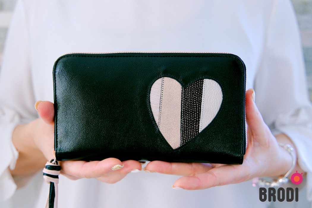 Črno srce usnjena ženska denarnica Flora