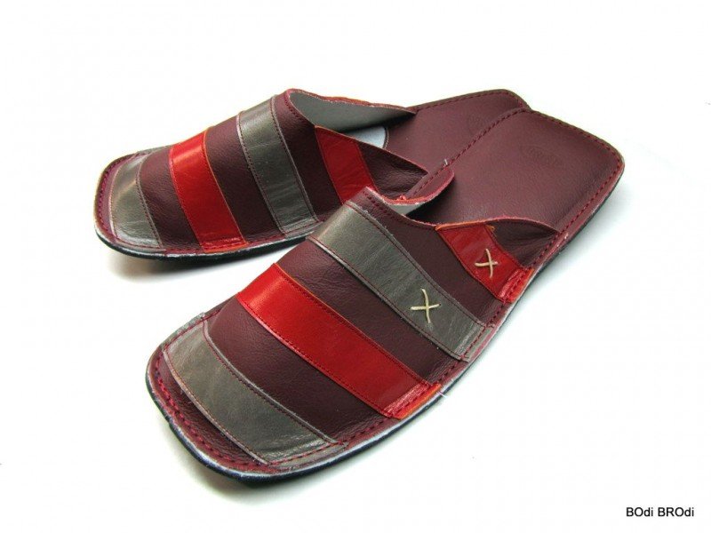 Gal Dark Red with Stripes