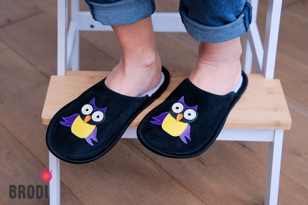 Leather Slippers Classic with Owl