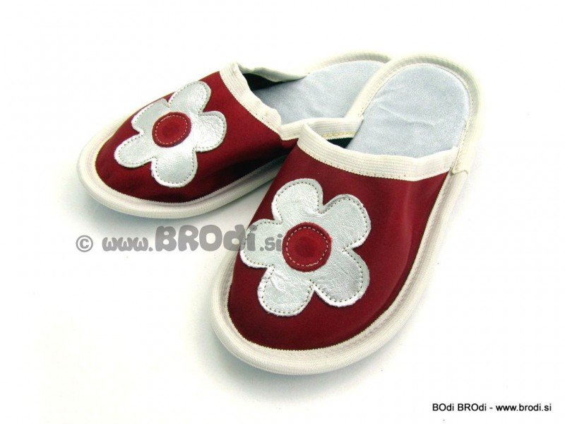 Leather Slippers Classic with White Flower
