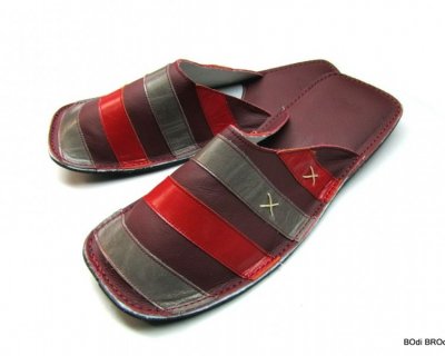 Gal Dark Red with Stripes